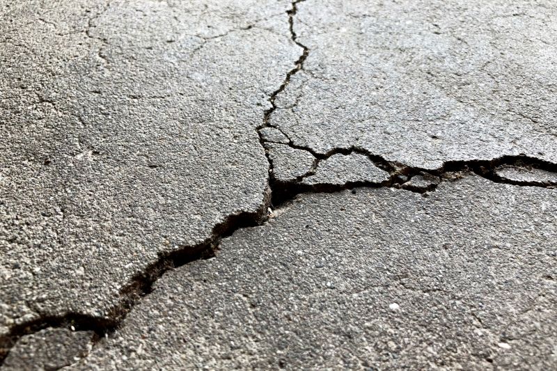 Garage Crack Repair in West Des Moines, IA